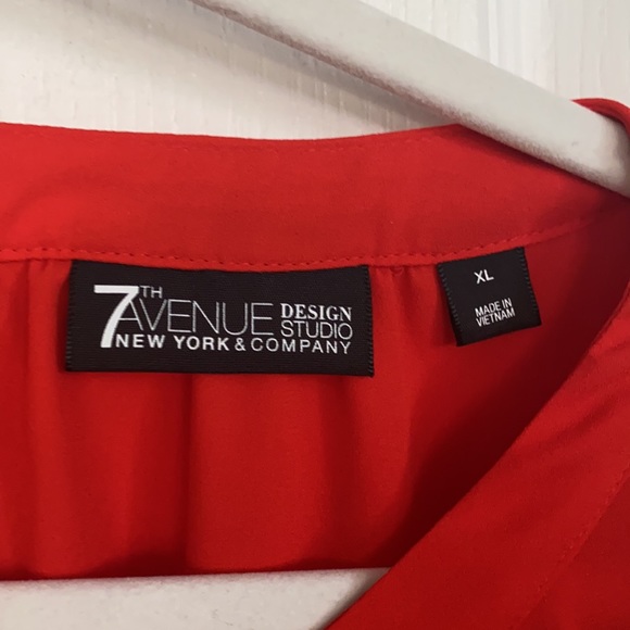 NY&CO Red Blouse with Snap Detail XL - Picture 2 of 5